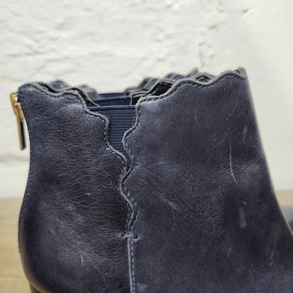 Lands End Navy Blue Leather Scalloped Ankle Boots Block Heel Womens 8B 487594‎ - Picture 9 of 9